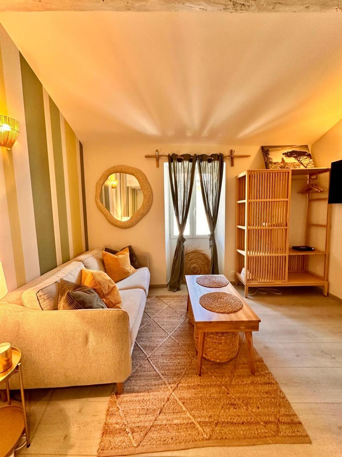 Cozy Studio Le Cedre, Port De Saint Tropez Exterior foto